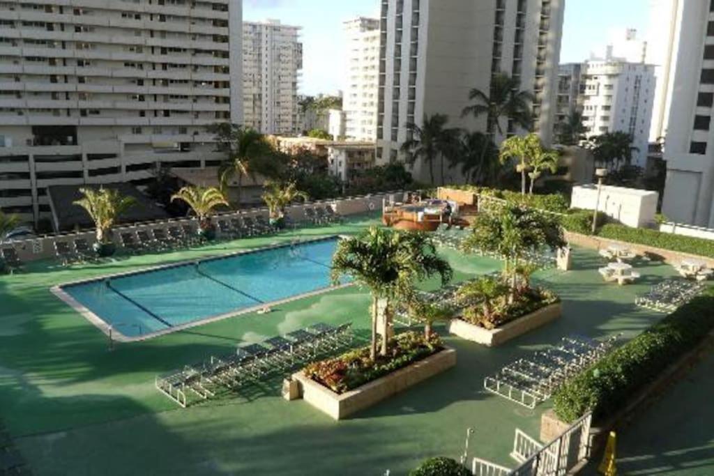 Views! Mountains, Canal, And City! * Honolulu